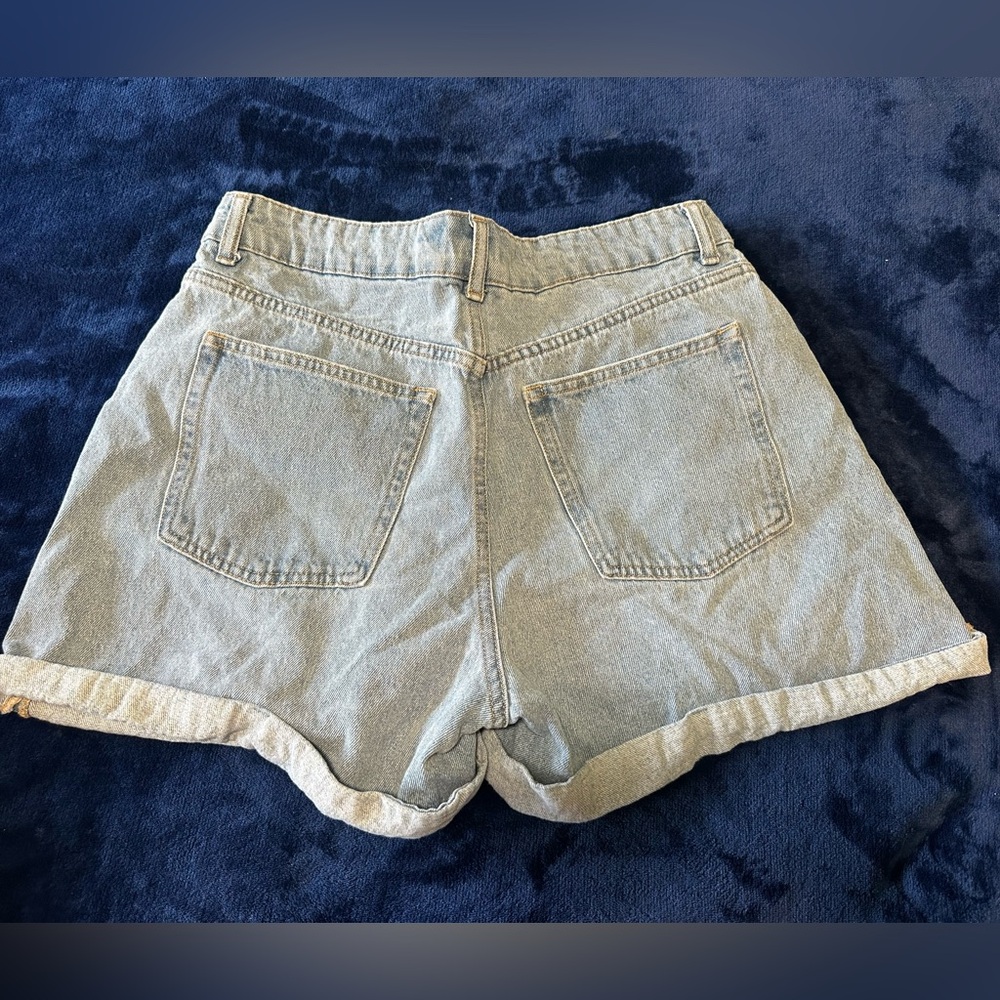 H&M Light Blue Jean Shorts - Picture 2 of 4